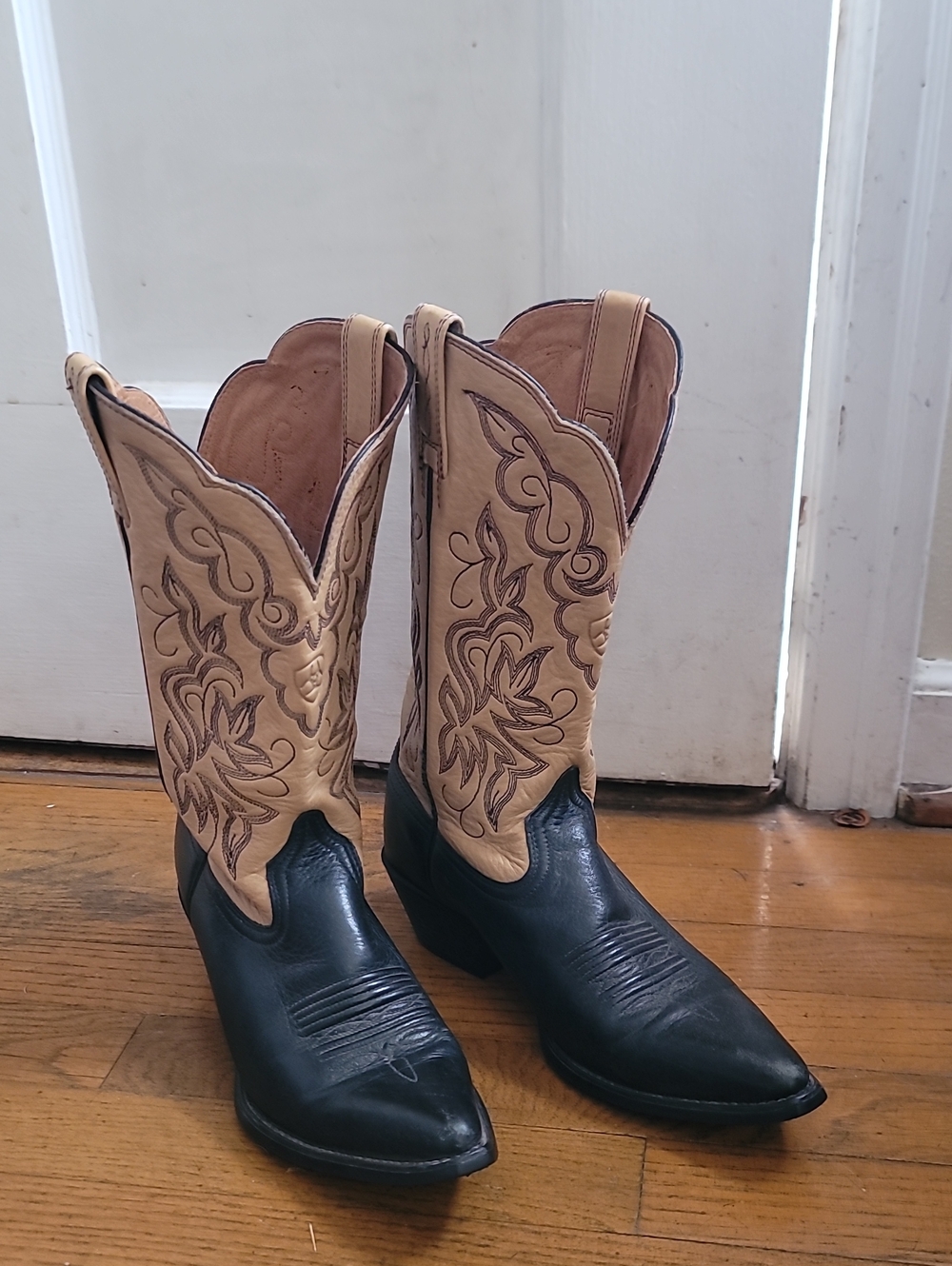 Ariat Women's Heritage Two-Tone Cowboy Boots Style 15781 Size 6.5B